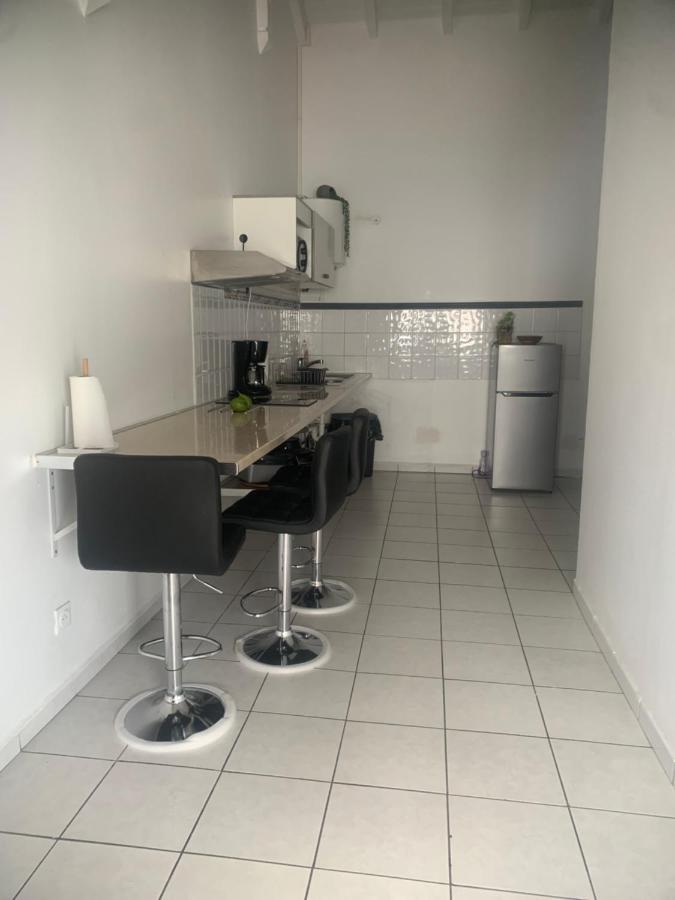 Transit Affaires - Loisirs Apartment Пойнт а Питр Екстериор снимка